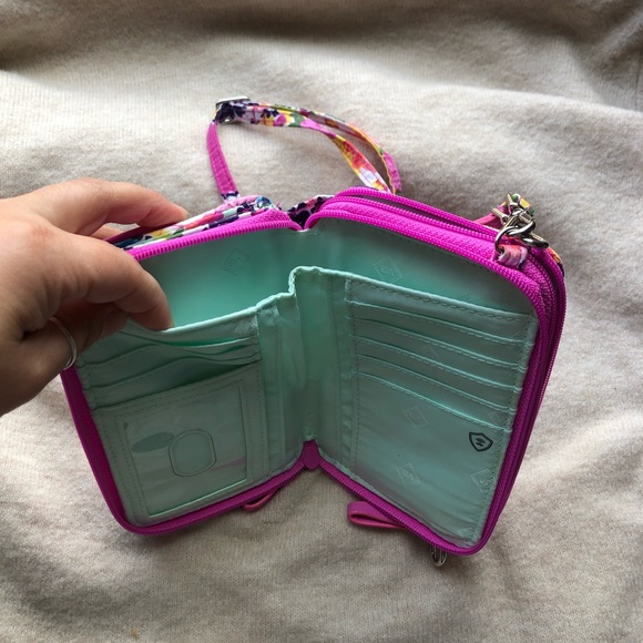 🌺Vera Bradley Crossbody Bag 🌺 - Picture 6 of 15